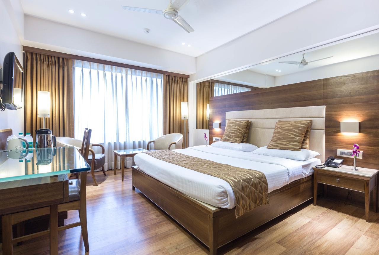 होटल The Royal Orchid Hotel, Chembur 3*