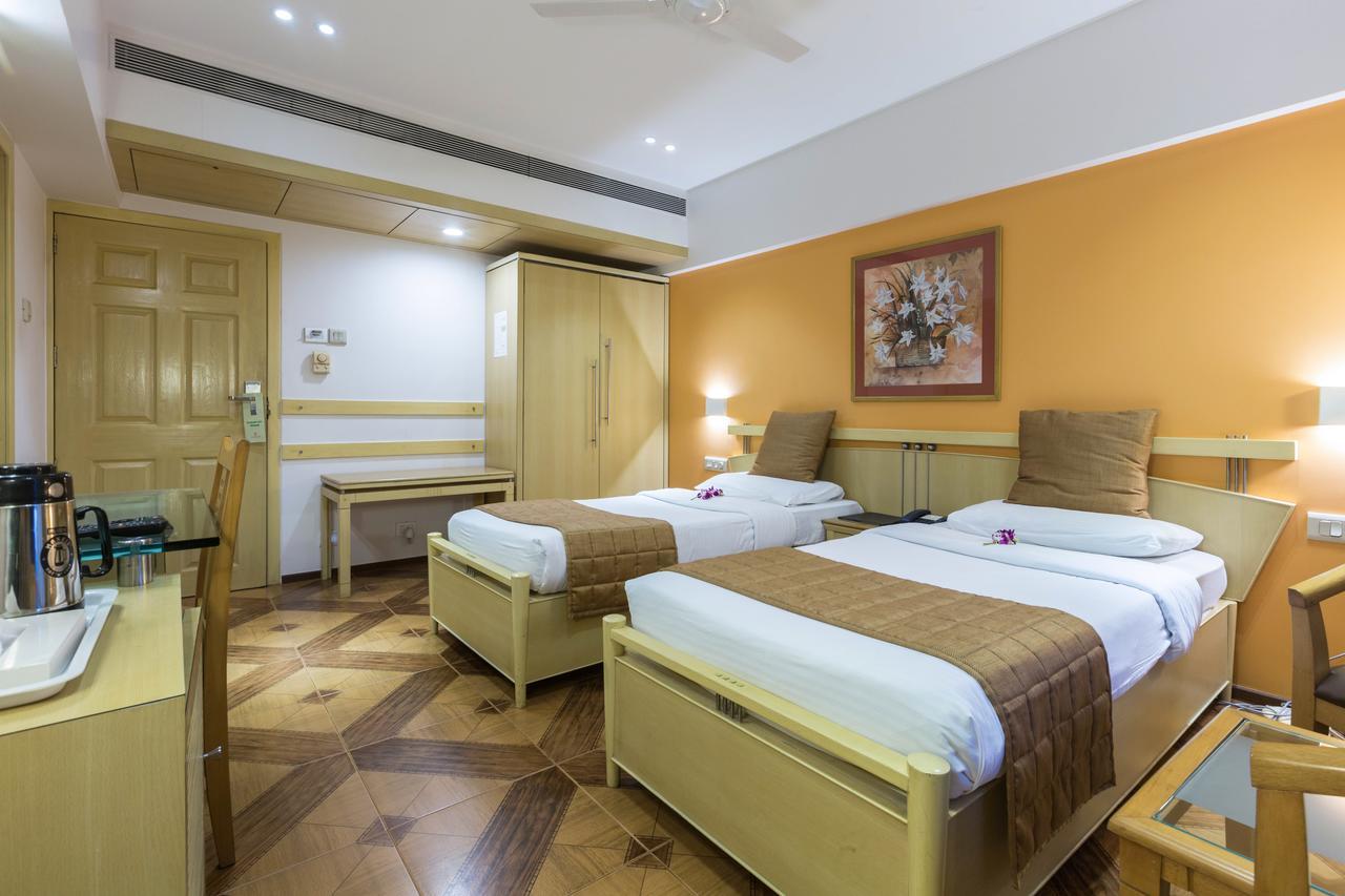 होटल The Royal Orchid Hotel, Chembur 3*