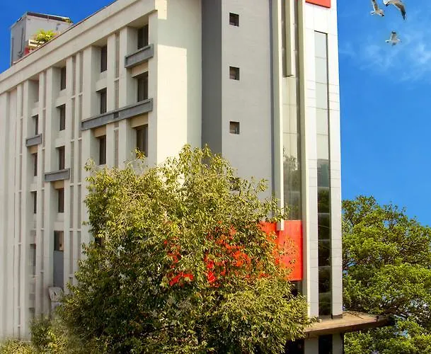 The Royal Orchid Hotel, Chembur